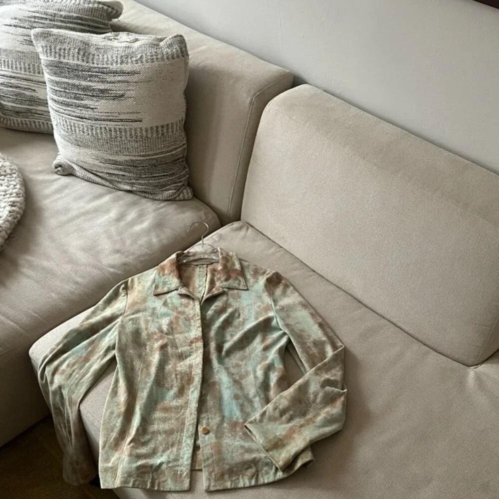 VINTAGE ITALIAN SUEDE LONG SLEEVE BUTTON UP - Picture 8 of 9